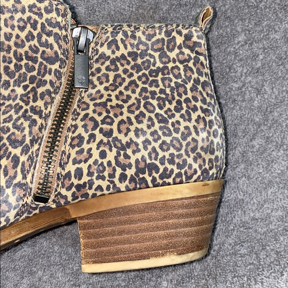 🛍️Lucky Brand Leopard printed booties! - Picture 3 of 7